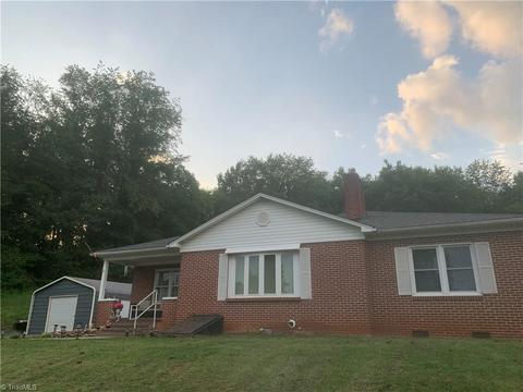 9492 Boone Trl, Purlear, NC 28665 photo 40