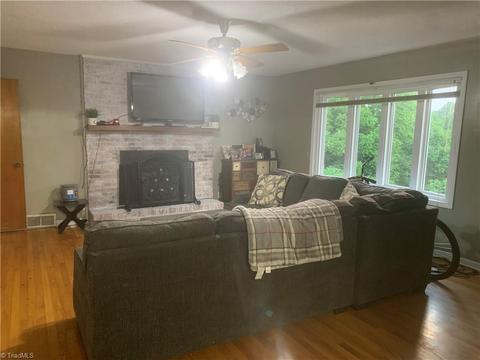 9492 Boone Trl, Purlear, NC 28665 photo 8