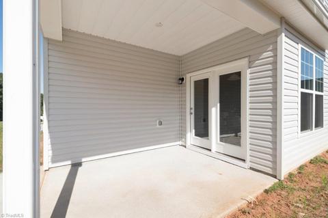 105 Pilot Bluff Dr, King, NC 27021 photo 27