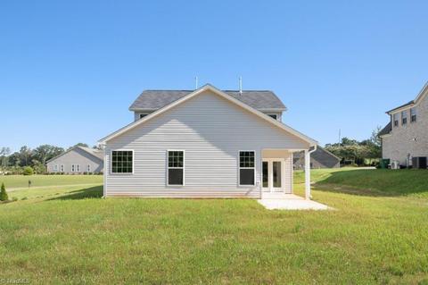 105 Pilot Bluff Dr, King, NC 27021 photo 29