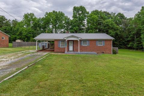 4928 Fairview Ct, Trinity, NC 27370 photo 2