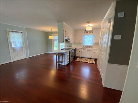 941 Mountain View Rd, King, NC 27021 photo 5
