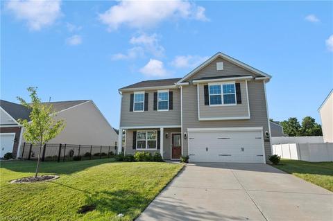 6920 Quarter Horse Dr, Trinity, NC 27370 photo 1
