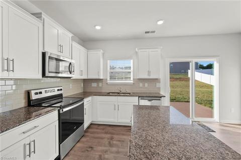6920 Quarter Horse Dr, Trinity, NC 27370 photo 4