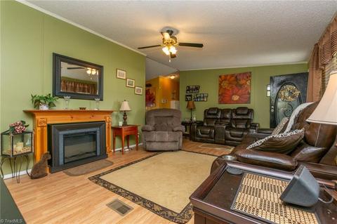 2996 Old Mountain Rd, Trinity, NC 27370 photo 6
