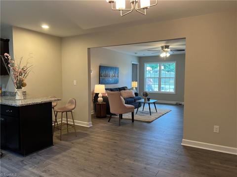 206 W Springfield Rd, High Point, NC 27263 photo 4