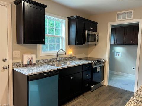 206 W Springfield Rd, High Point, NC 27263 photo 5