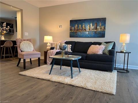 206 W Springfield Rd, High Point, NC 27263 photo 2