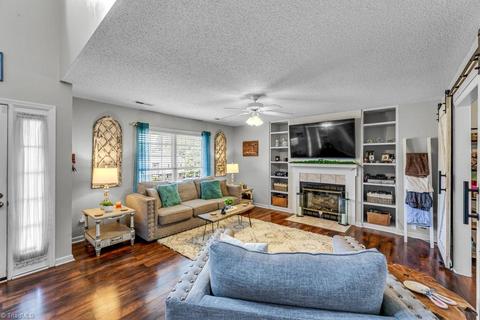 4015 Patsy Dr, Winston Salem, NC 27107 photo 9