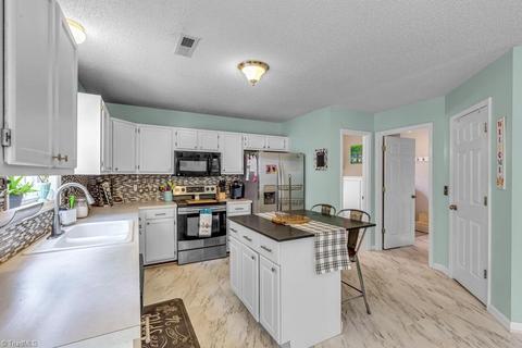 4015 Patsy Dr, Winston Salem, NC 27107 photo 16