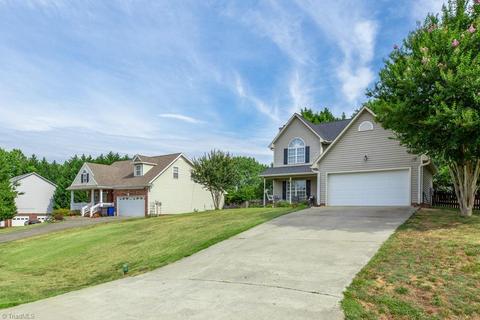 4015 Patsy Dr, Winston Salem, NC 27107 photo 5