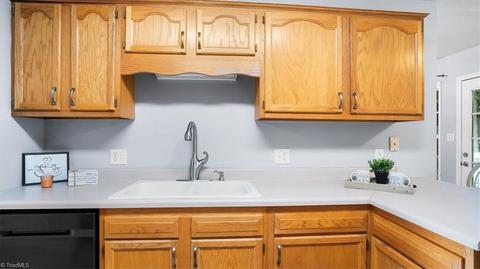 4650 Oakview Dr, Trinity, NC 27370 photo 12