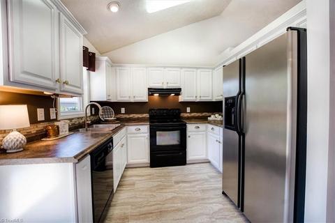 106 Easter Ln, Davidson, NC 28036 photo 18