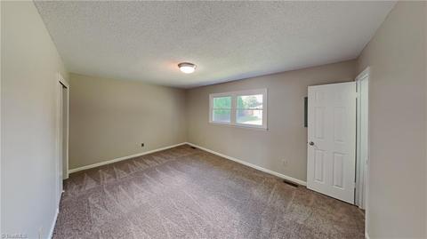 4134 Hoover Hill Ct, Trinity, NC 27370 photo 11
