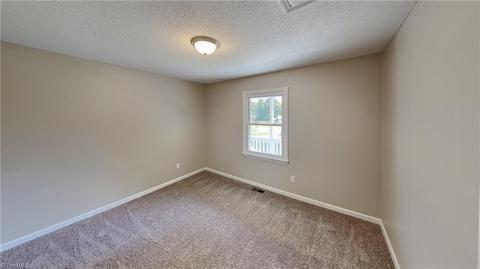4134 Hoover Hill Ct, Trinity, NC 27370 photo 5