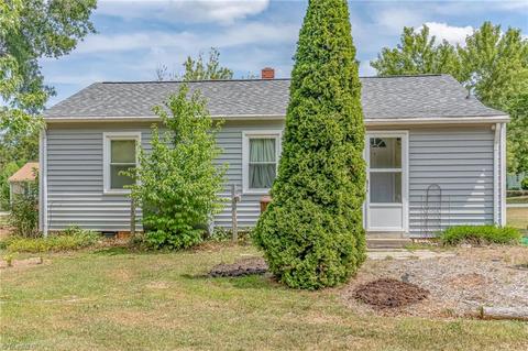 808 Graylyn Dr, High Point, NC 27263 photo 11