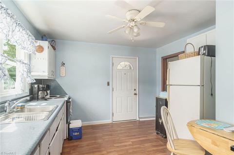 808 Graylyn Dr, High Point, NC 27263 photo 5