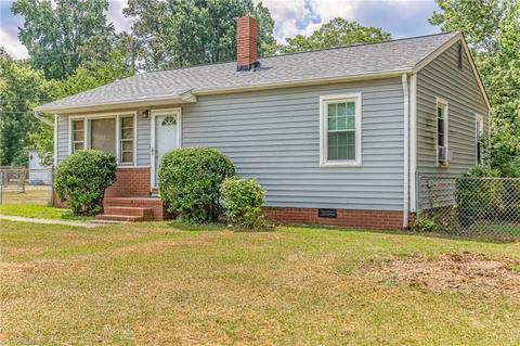 808 Graylyn Dr, High Point, NC 27263 photo 3