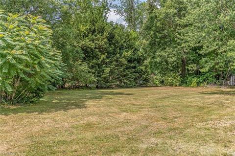 808 Graylyn Dr, High Point, NC 27263 photo 9
