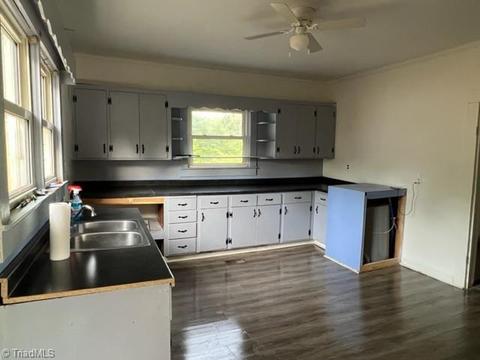 620 Friendly Rd, Eden, NC 27288 photo 12