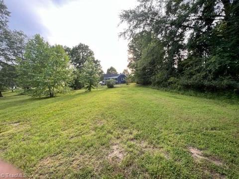 620 Friendly Rd, Eden, NC 27288 photo 16
