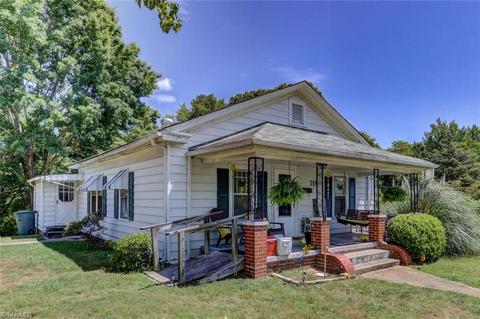 715 Spring St, Eden, NC 27288 photo 1