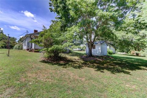 715 Spring St, Eden, NC 27288 photo 7