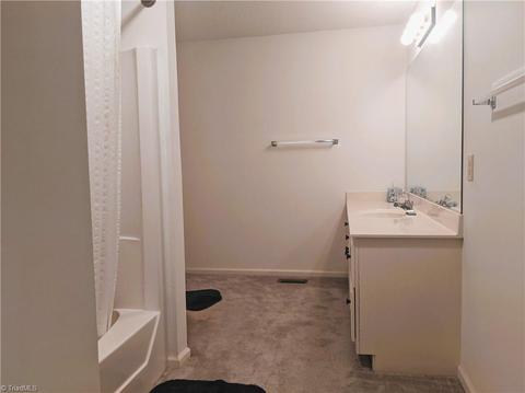506 Harrogate Ct, High Point, NC 27262 photo 23