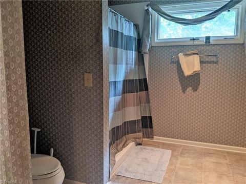 506 Harrogate Ct, High Point, NC 27262 photo 37