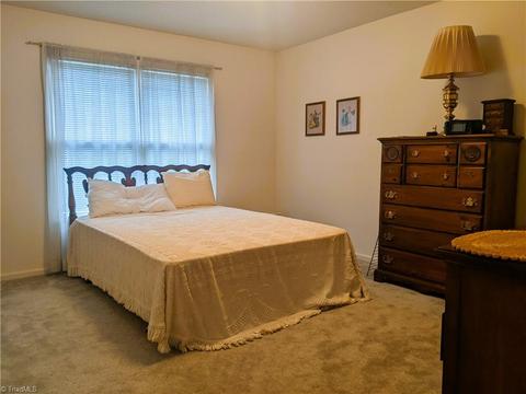 506 Harrogate Ct, High Point, NC 27262 photo 20
