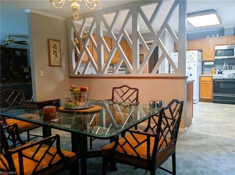 506 Harrogate Ct, High Point, NC 27262 photo 11