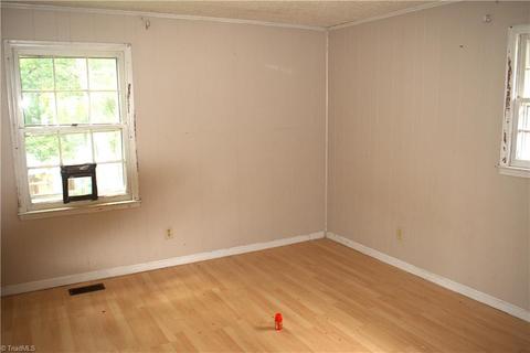 924 Randolph St, High Point, NC 27260 photo 7