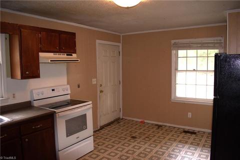 924 Randolph St, High Point, NC 27260 photo 4