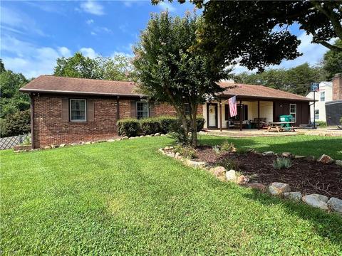 103 Echo Ct, King, NC 27021 photo 1