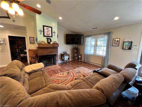 103 Echo Ct, King, NC 27021 photo 4