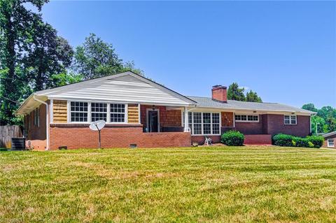 3219 Forestview Dr, High Point, NC 27260 photo 1