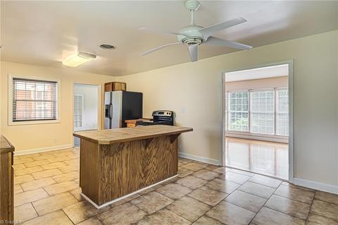 3219 Forestview Dr, High Point, NC 27260 photo 15