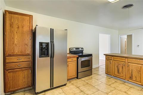 3219 Forestview Dr, High Point, NC 27260 photo 13