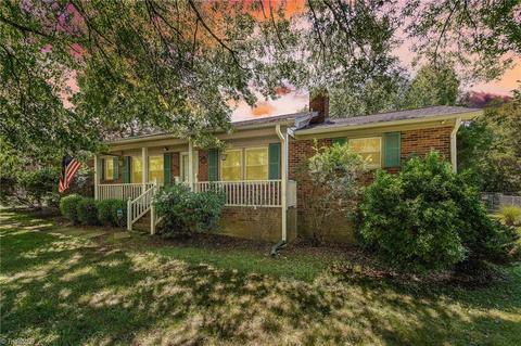 3911 Kim Dr, High Point, NC 27265 photo 1