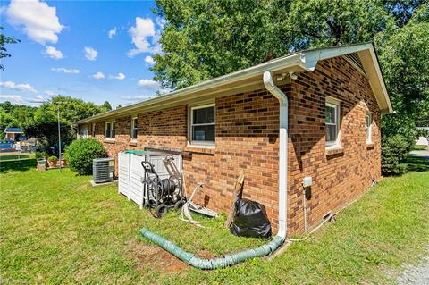 3911 Kim Dr, High Point, NC 27265 photo 34