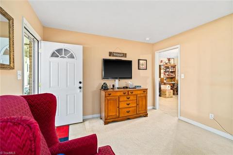 3911 Kim Dr, High Point, NC 27265 photo 7