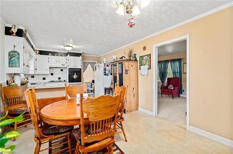 3911 Kim Dr, High Point, NC 27265 photo 8