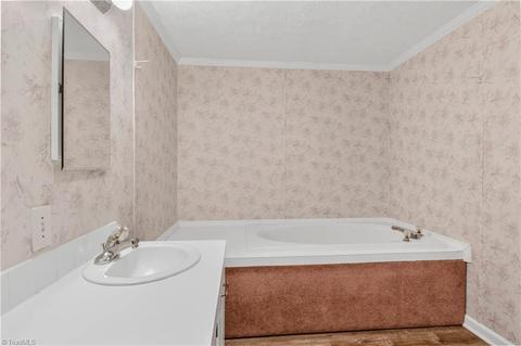 7557 Hampton Rd, Clemmons, NC 27012 photo 13