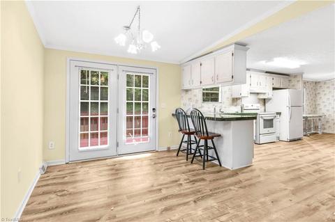 7557 Hampton Rd, Clemmons, NC 27012 photo 5