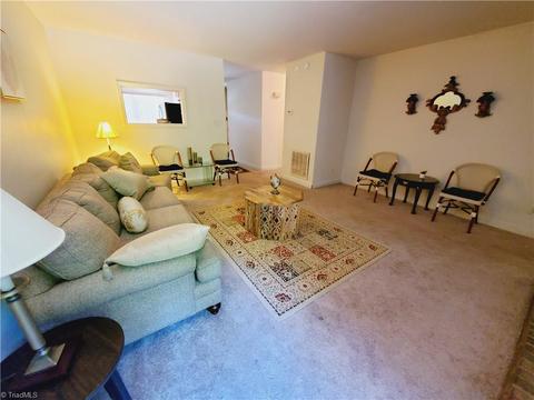 1720 Beaucrest Ave, High Point, NC 27265 photo 4