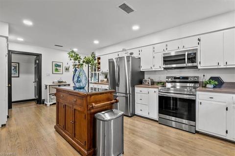 1412 Coventry Rd, High Point, NC 27262 photo 13