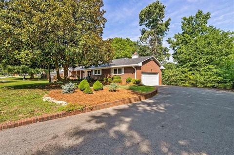 1412 Coventry Rd, High Point, NC 27262 photo 5