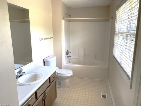 4427 Deacon Ct, High Point, NC 27265 photo 19