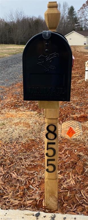 855 Friendly Rd, Eden, NC 27288 photo 3