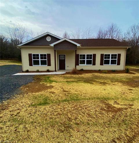 855 Friendly Rd, Eden, NC 27288 photo 1
